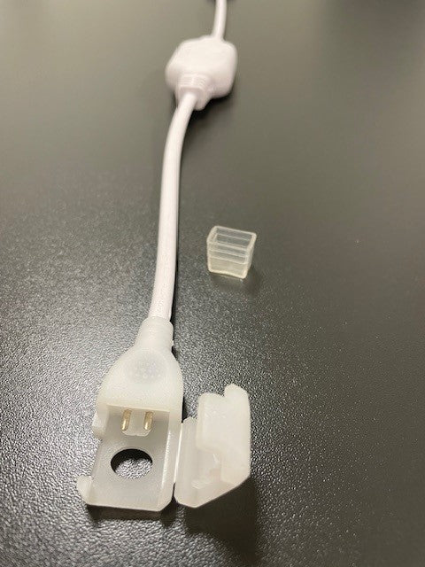 Ekstra kabel med plugg til LED lyslist - Easy Gruppen