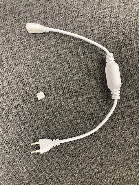 Ekstra kabel med plugg til LED lyslist - Easy Gruppen
