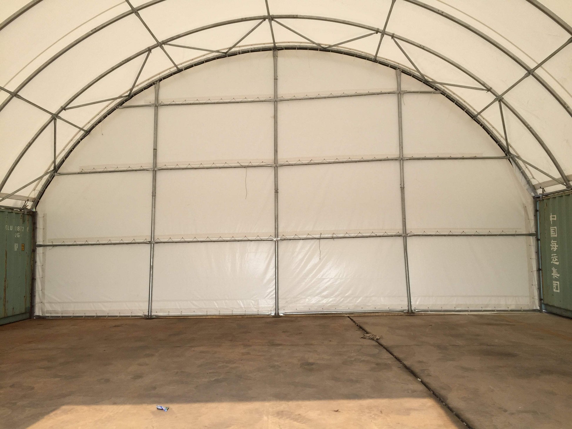 Easyhallen - Frontvegg til containertelt - 40 fot - med port - Easy Gruppen